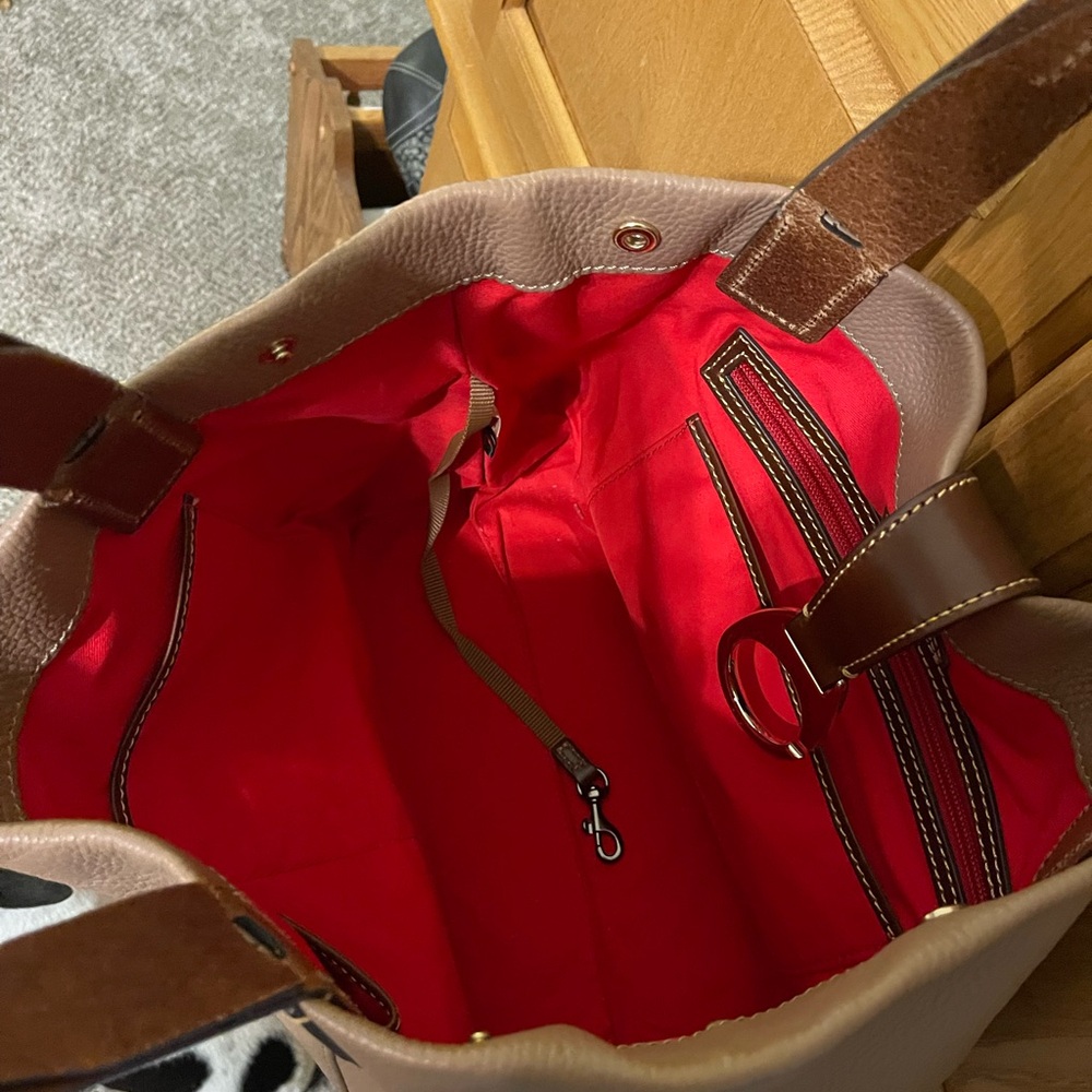 Dooney & Bourke Tan and Brown Tote Bag - Picture 4 of 4